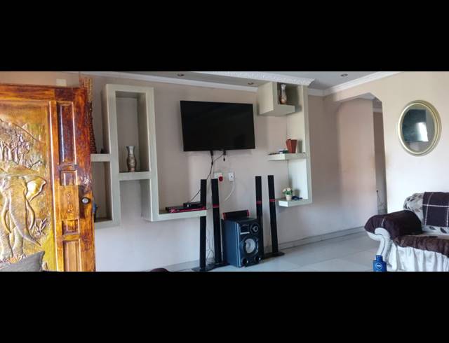 4 BEDROOM HOUSE FOR SALE IN EDENDALE H